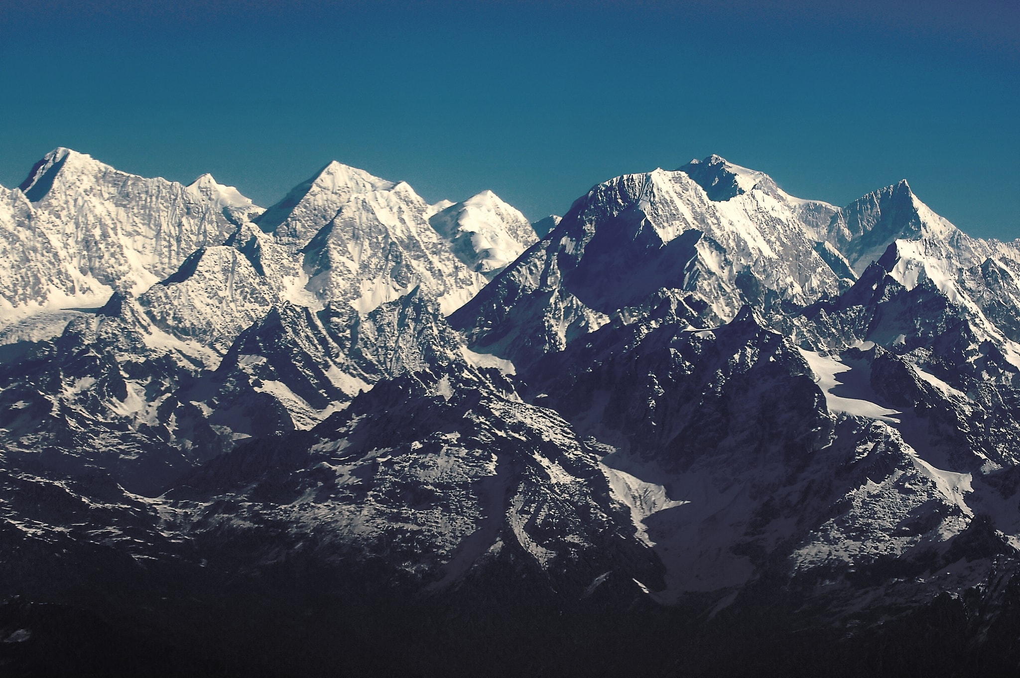 Everest - CC BY-NC-ND 2.0 Gavin Golden